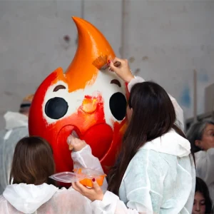 Fallas todo el año: taller con artistas falleros